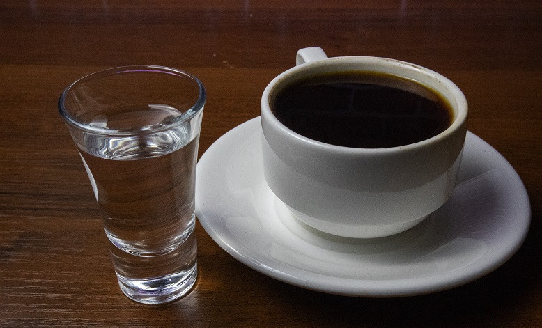 можно ли пить кофе с водкой
