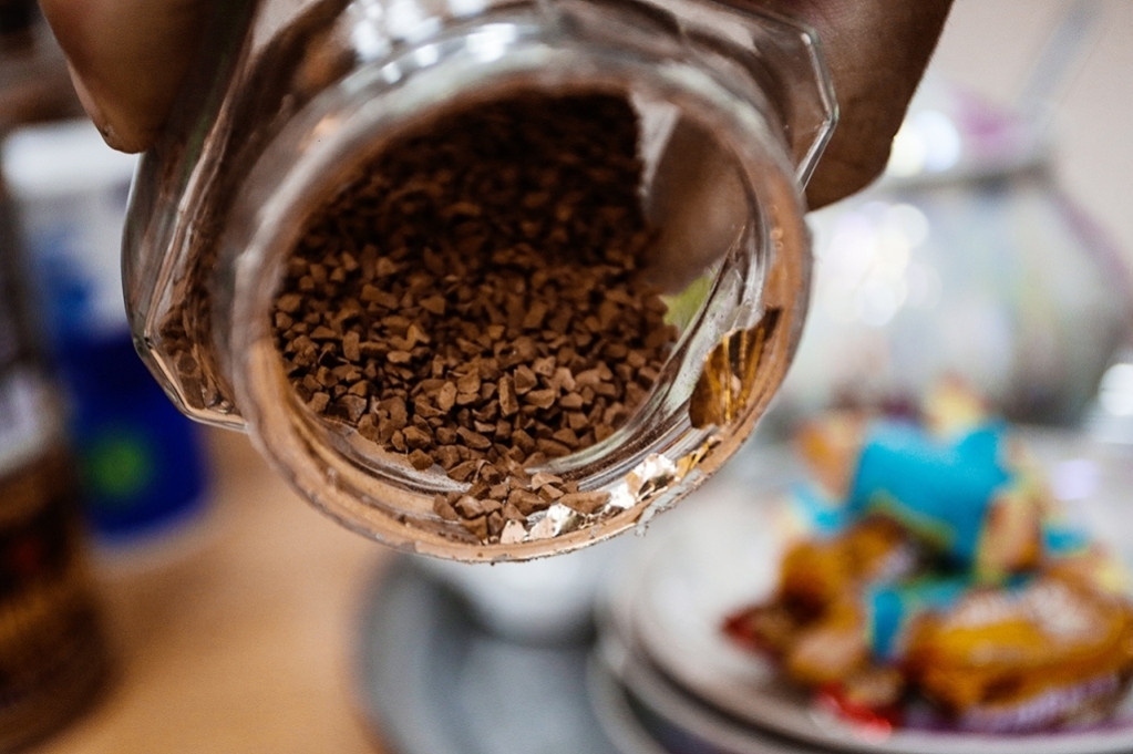 Калорийность гранулированного кофе на 2 ккал выше, чем растворимого.